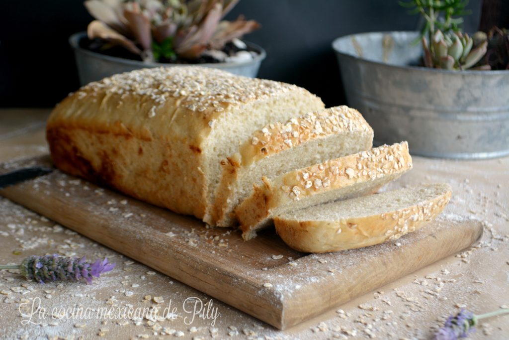 pan-de-avena-avena-canadiense